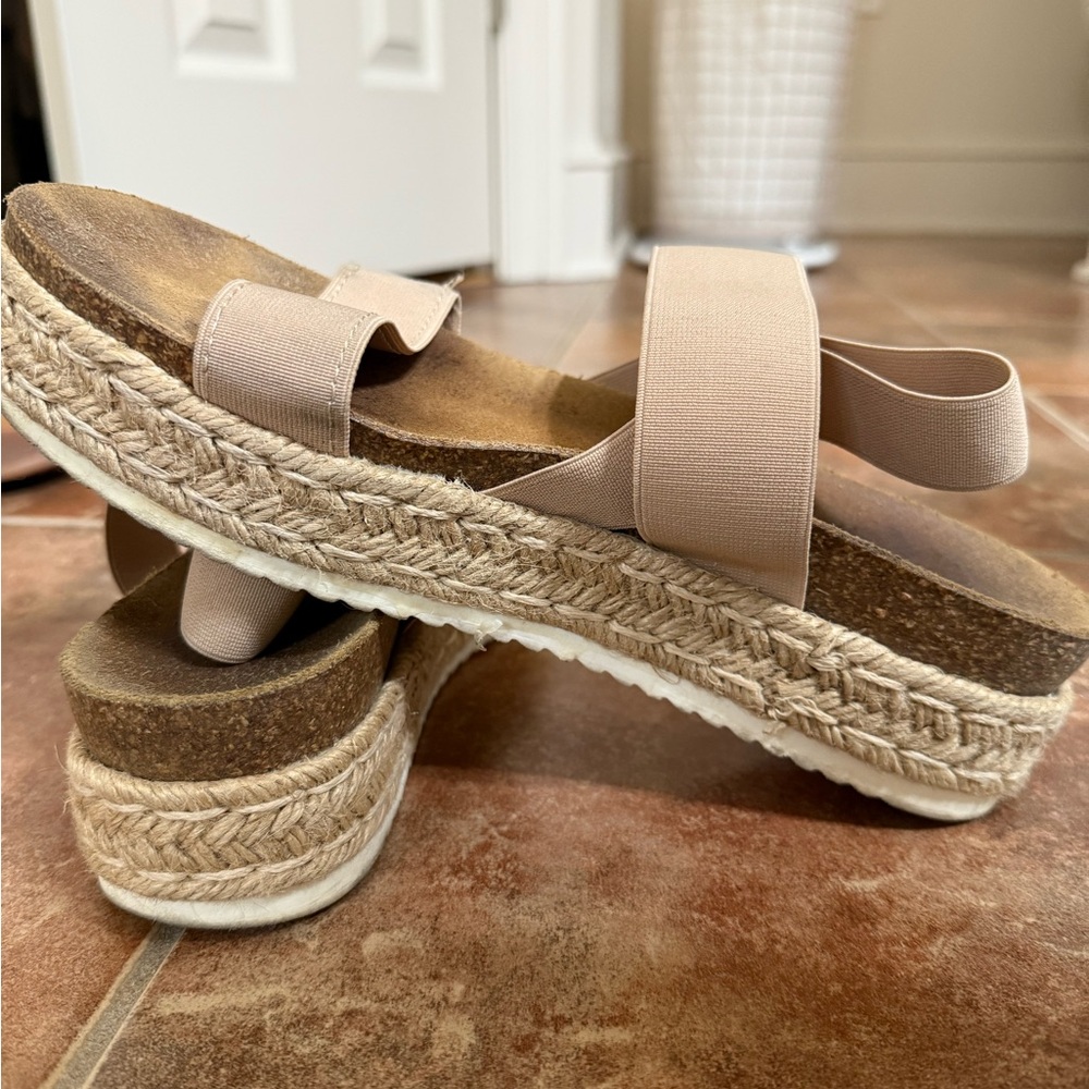 Steve Madden Beige Strappy Platform Sandals